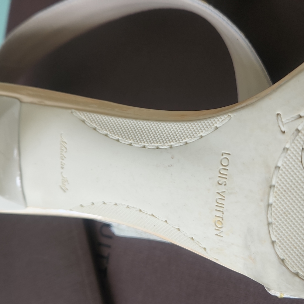 Louis Vuitton sandals. Size 37.5. Ivory color. - Picture 6 of 12